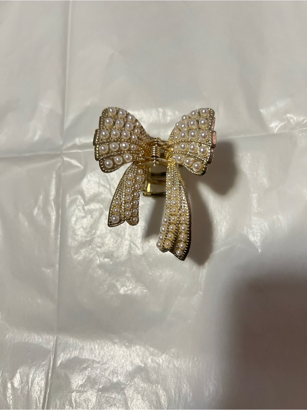 Small Gold Bow Pearl-Embellished Hair Claw Clip